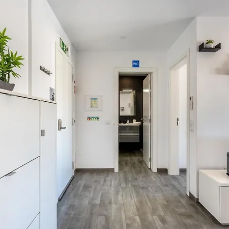 Red Velvet 1 Bdr Flat With Balcony By Lovelystay Portimão