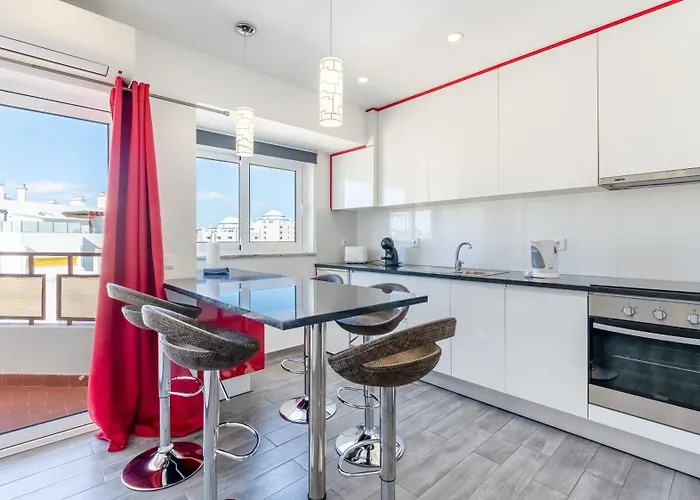 Daire Red Velvet 1 Bdr Flat With Balcony By Lovelystay *