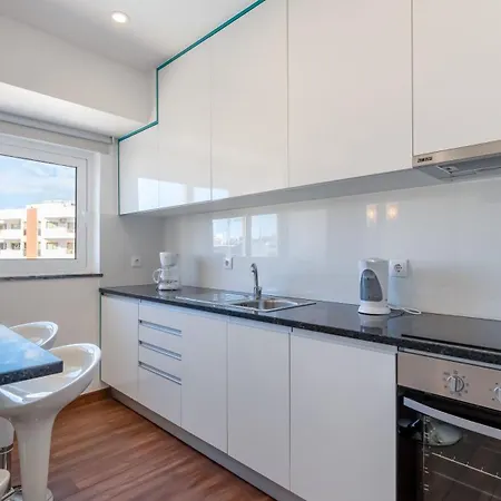 Appartamento Red Velvet 1 Bdr Flat With Balcony By Lovelystay